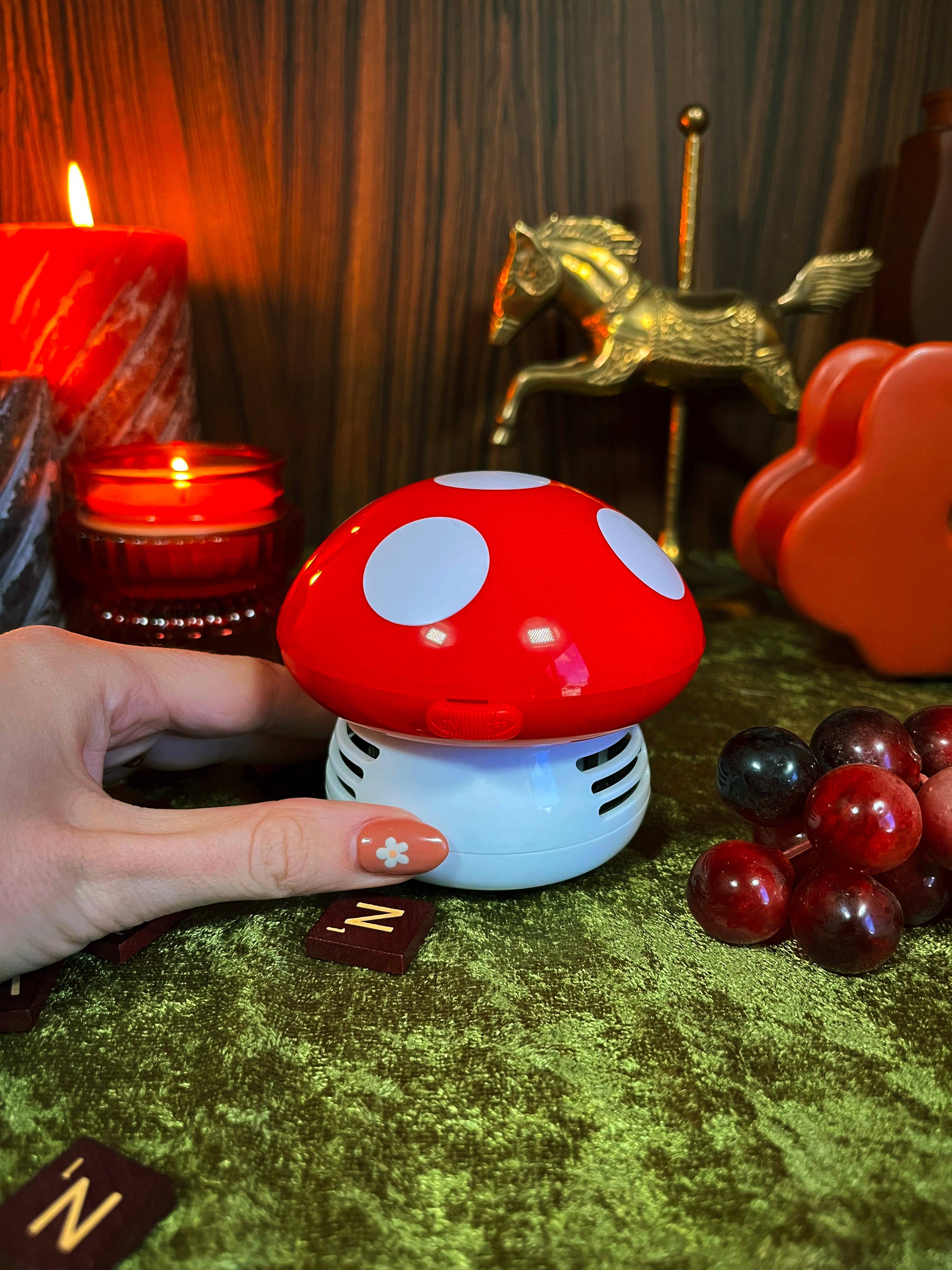 Mini Mushroom Vacuum - Desk Cleaner - Image 3